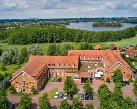 Courtyard Schwerin Hoteles en Schwerin