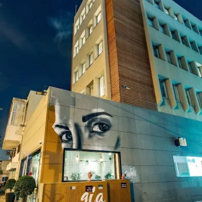 Domus Metro Hotel Hoteles cerca de Cinemateca