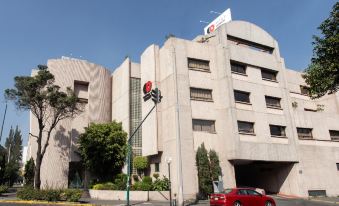 Capital O Andrade, Mexico City