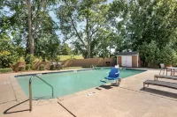 Best Western Montgomery I-85 North Hotel - Pools