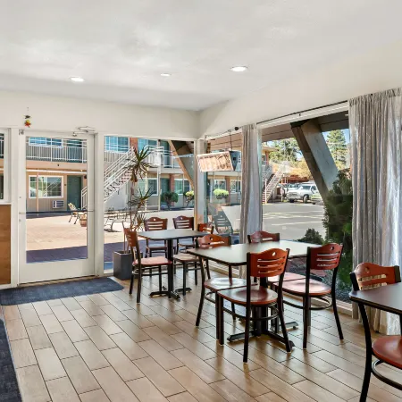 Americas Best Value Inn and Suites Flagstaff