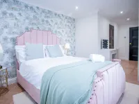 Castell Morlais - Luxurious 5 Bed - Pontsticill Hotels in Merthyr Tydfil