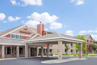 AmericInn by Wyndham Greenville Hotels in Oakfield Township