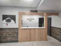 Razoolies Inn Hotels in Stephenville