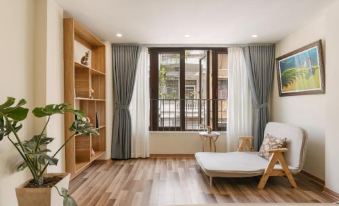 Tamundi Homestay Train Street View- Đồng Xuân Market 썸네일