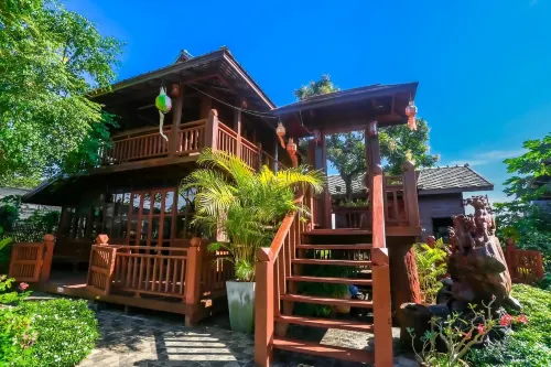 Suan Doctor Hotels in Phrao