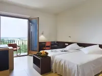 Hotel Emporda Hotels near Castell de Sant Ferran