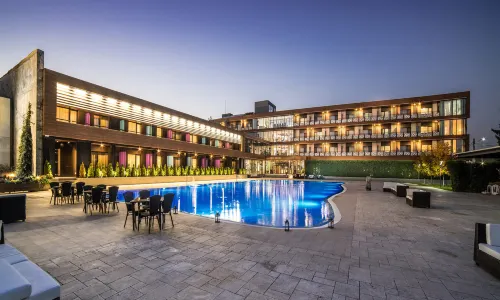 Sky Blue Hotel & Spa