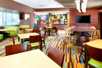 Fairfield Inn & Suites Wheeling at the Highlands - breakfast