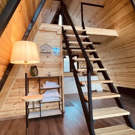 Pyramid Kazbegi Apartments Отели в г. Степанцминда