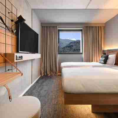 Moxy Sion Rooms