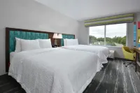 Hampton Inn & Suites by Hilton Charlotte North I 485