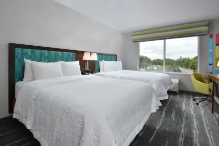 Hampton Inn & Suites by Hilton Charlotte North I 485 Отели рядом с достопримечательностью «Hot trends»