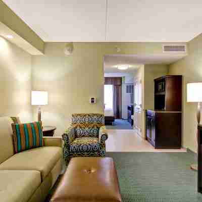 Hilton Garden Inn Woodbridge Rooms