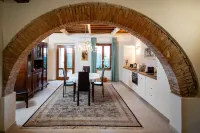Apartment Teatro - Holidays live here Hotels in Chianni