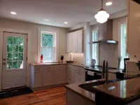 Historic Downtown House. Unscented Products and Sustainability Practices. Hotels in Northampton