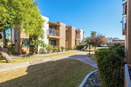 Modern, chic condo in the heart of Tempe/ASU Отели рядом с достопримечательностью «ASU Art Museum»