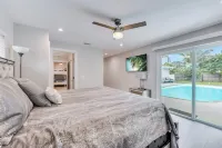 Beachside Private Pool/Yard Kid&Pet Friendly. 3 min from the Beach