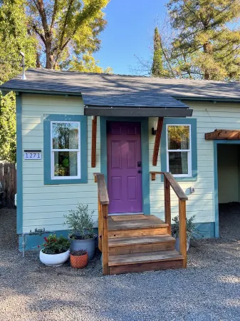 Citrus Studio 3 Relaxed Central Vibe Отели рядом с достопримечательностью «Университет штата Калифорния»