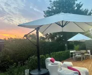 Chic Hamptons Beach House With Water Views, Bay Beach, And Hot Tub 렘젠버그-스페옹크 호텔