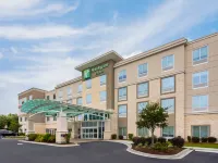 Holiday Inn & Suites SAVANNAH AIRPORT - POOLER by IHG Hotels in Pooler