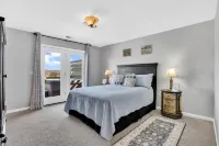 Peaceful Cottage Minutes from Lake Access
