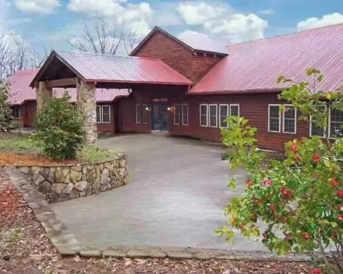 Luxury Estate for Wedding, Retreat, Family Reunion & Corporate Event, Sleeps 30 Hotels in Meriwether County