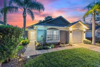 Luxurious 3Br/2BA: Private Heated Pool , Golf Views , Near Disney  & Legoland