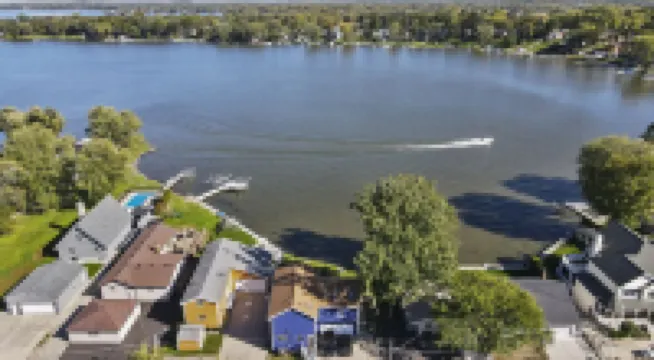 Stunning Lakefront Home on the Chain O'Lakes! ★ Amazing Views & Newly Rehabbed