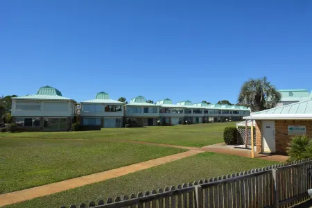 Thanksgiving at the Beach! Book Now. Отели в г. Дофин-Айленд