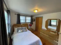 NEW: Spacious & Convenient Hideaway!Centrally located & 10 min from airport!