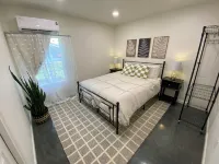 The Fern House - Cozy Bungalow