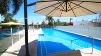 Lanai Riverside Apartments - piscina