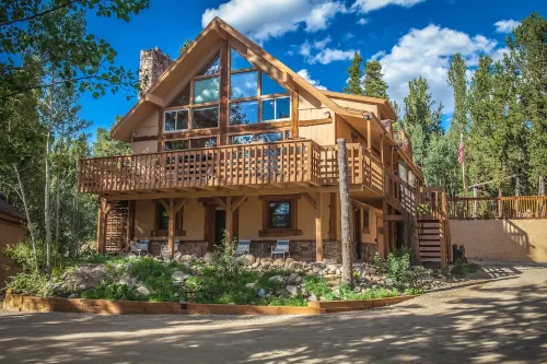 Private Family Mountain Getaway- Dog Friendly!