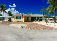 WOW!   PRIVATE POOL, OCEAN FRONT,  & DOCK Sister house next-door VRBO#1034656