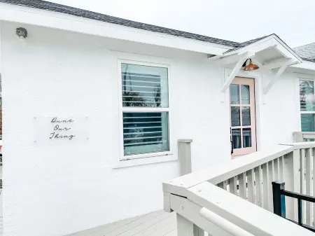 Dune Our Thing - Private Beach Cottage in heart of Old Town with Heated Pool