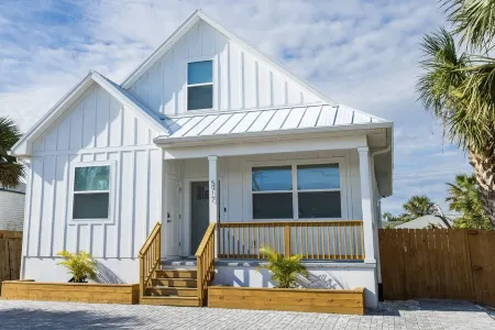 4 Bedroom Beach Home with Heated Pool & EV Charger