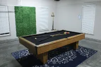 COZY Tropical Oasis with Saltwater Summer Pool Sleeps 8