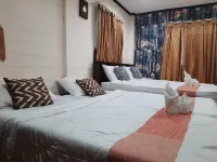 Chiangkhan Rueanmai Guest house 1