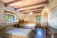 Villa Vallorsaia with private pool, lake view, no neighbors