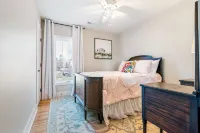 Family-Friendly 4Br Near Uni, Easy Group Stay Hotels in Cedar Falls