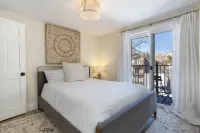 Newly remodeled Modern Mountain Retreat! 4Bedroom/4bath