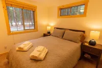 Mazama Mountain Hideaway is waiting to be your basecamp for fun! Now with A/C!