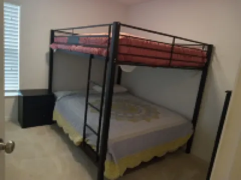 Beach Just 5 Miles! Cul de Sac Home in Great Neighborhood