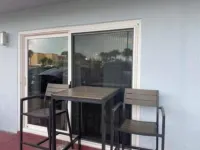 Sunshine Daydream- Renovated Studio!