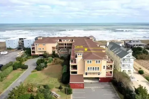 Beach Front Condo Two Pools and Hot Tub!