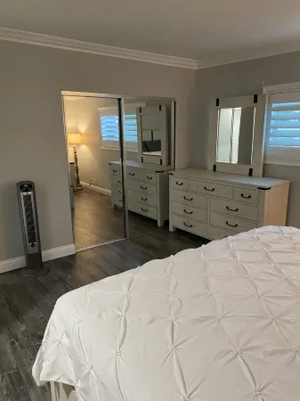 Walk to Beach & Harbor 2 - Lantern District