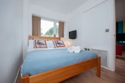 Two bedroom apartment with balcony dog friendly