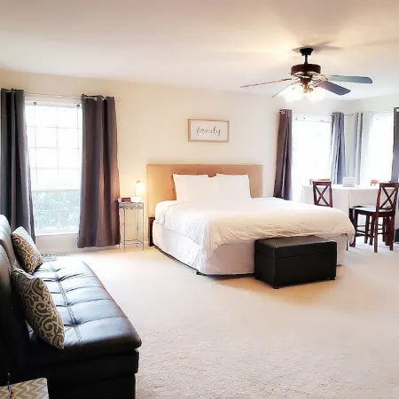 King Guest Suite - A TOGAR Vacation Rental
