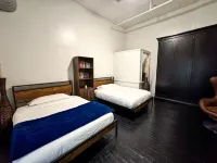 Spacious Downtown/OTR Penthouse in Historic District